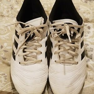 Adidas men's outdoor soccer shoes size 9